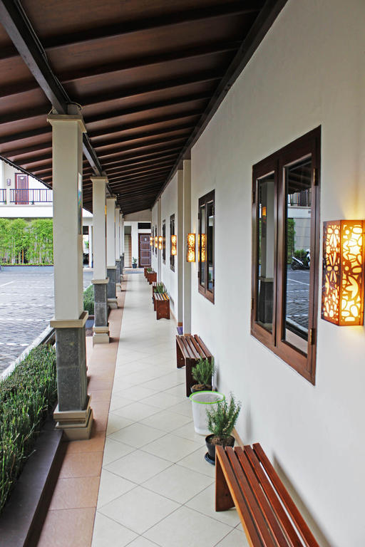 Hotel C3 세마랑 외부 사진